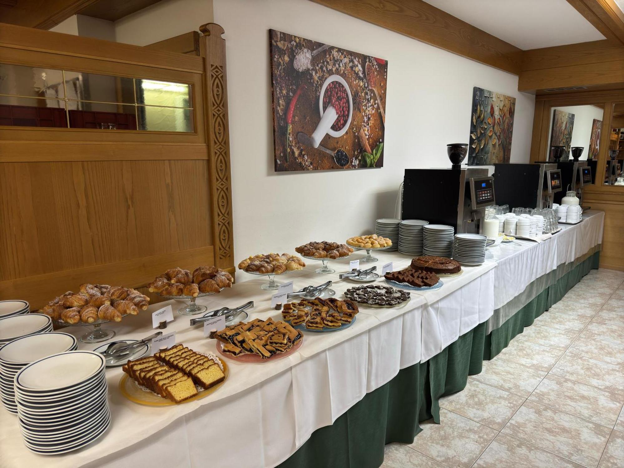 Hotel Sella Ronda Serenella Campitello di Fassa Εξωτερικό φωτογραφία